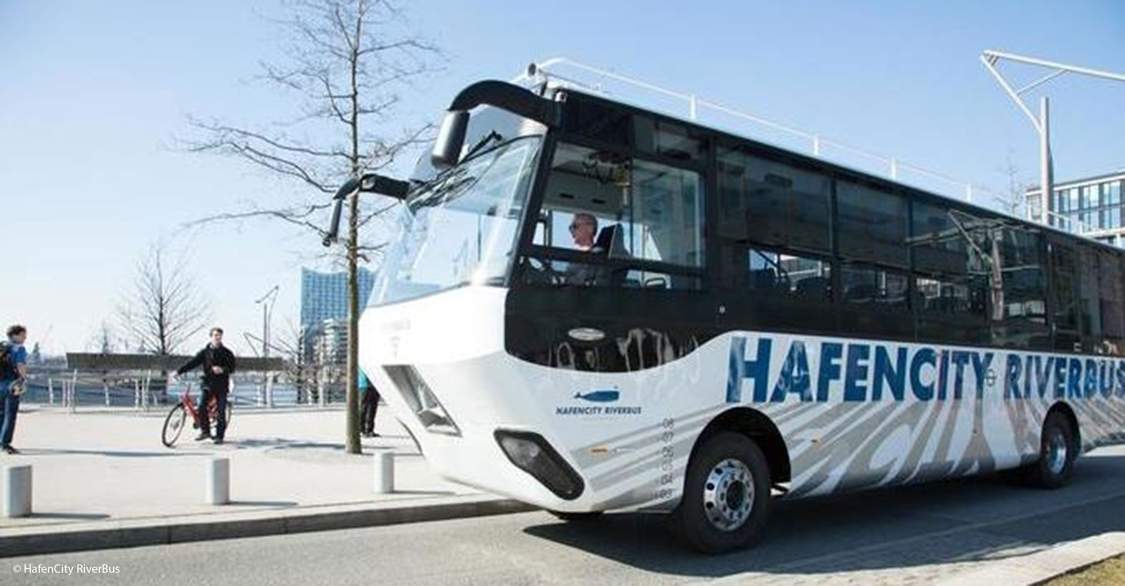RiverBus – Mit dem Bus durch die Elbe