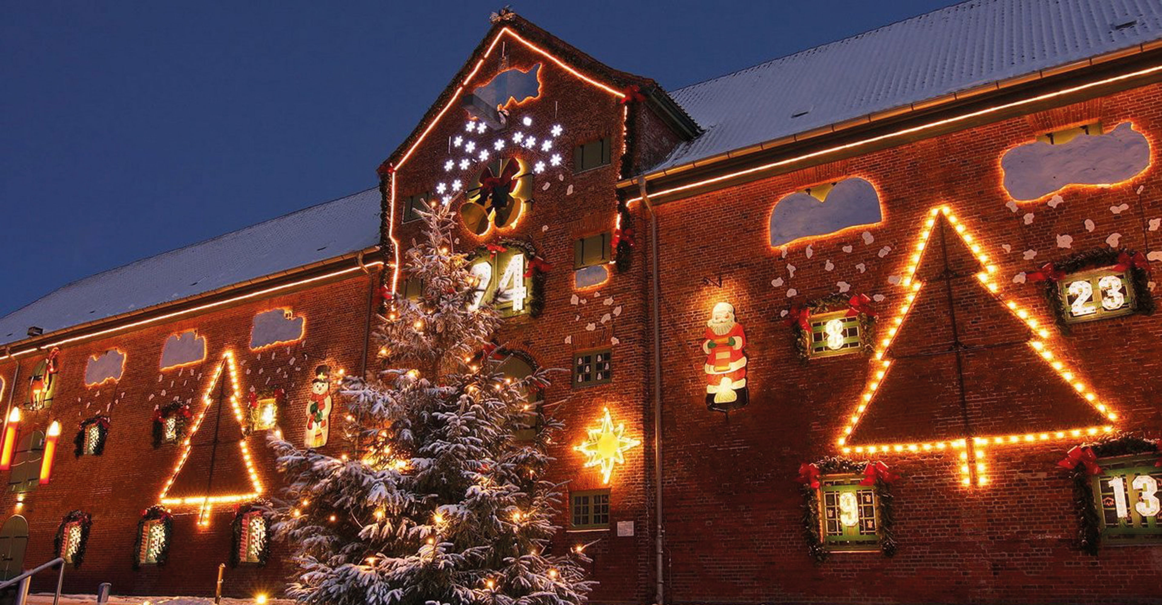 Roter Haubarg und Packhaus Tönning